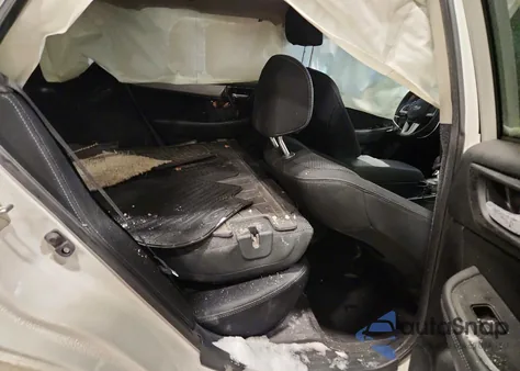 2015 Subaru Outback 2.5I Premium z USA, uszkodzony, nr VIN 4S4BSBDC4F3335459